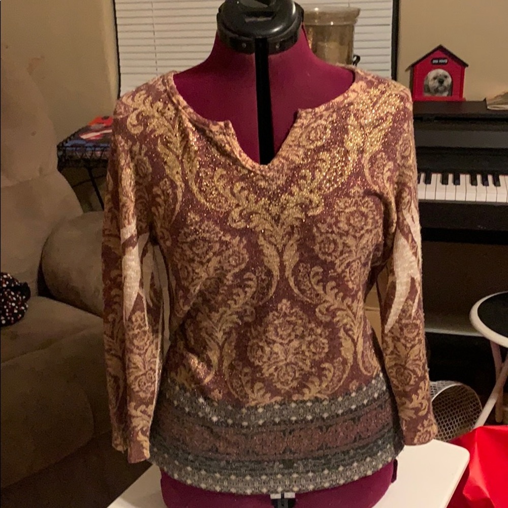 Reba large festive top